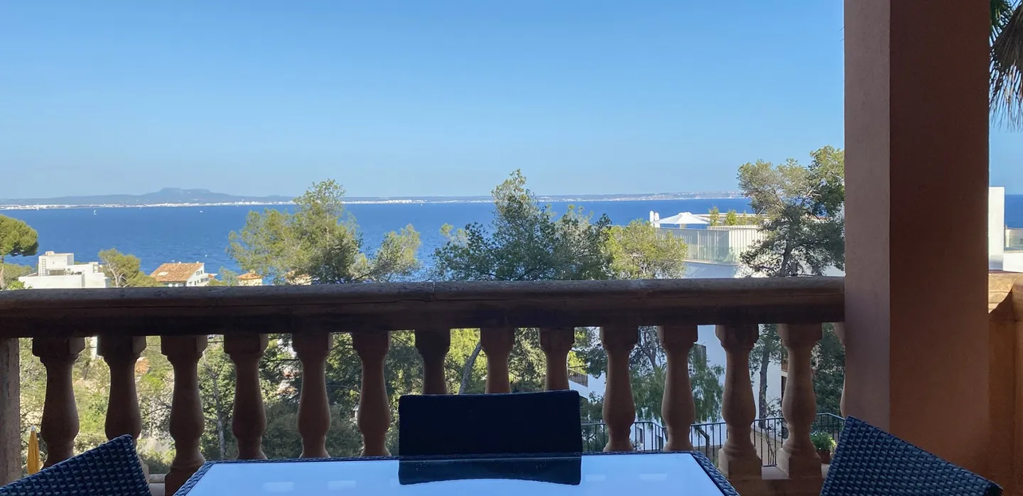 Apartment with sea view for rent in Illetes - 1