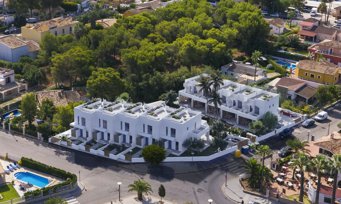 New semi-detached houses 2025 in Port Alcudia - 1