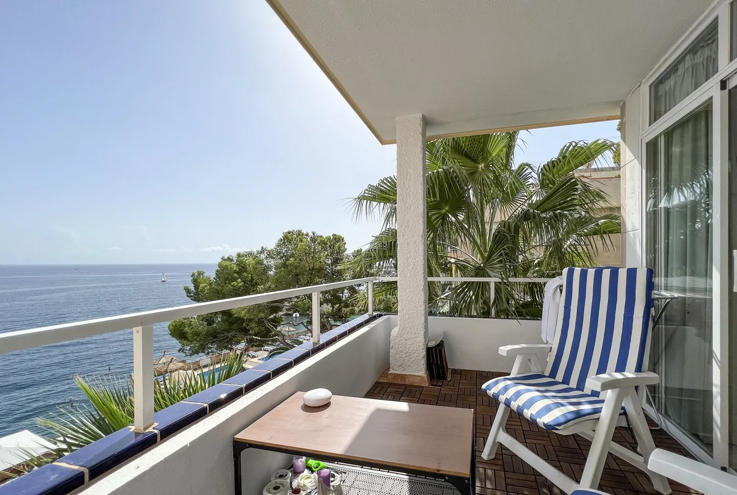 Frontline apartment Zodiac in Illetas - 1