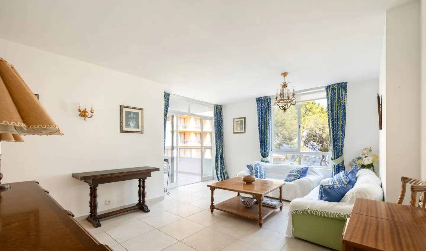 Apartment with terrace in the iconic Zodiac Residence in Illetas - 1