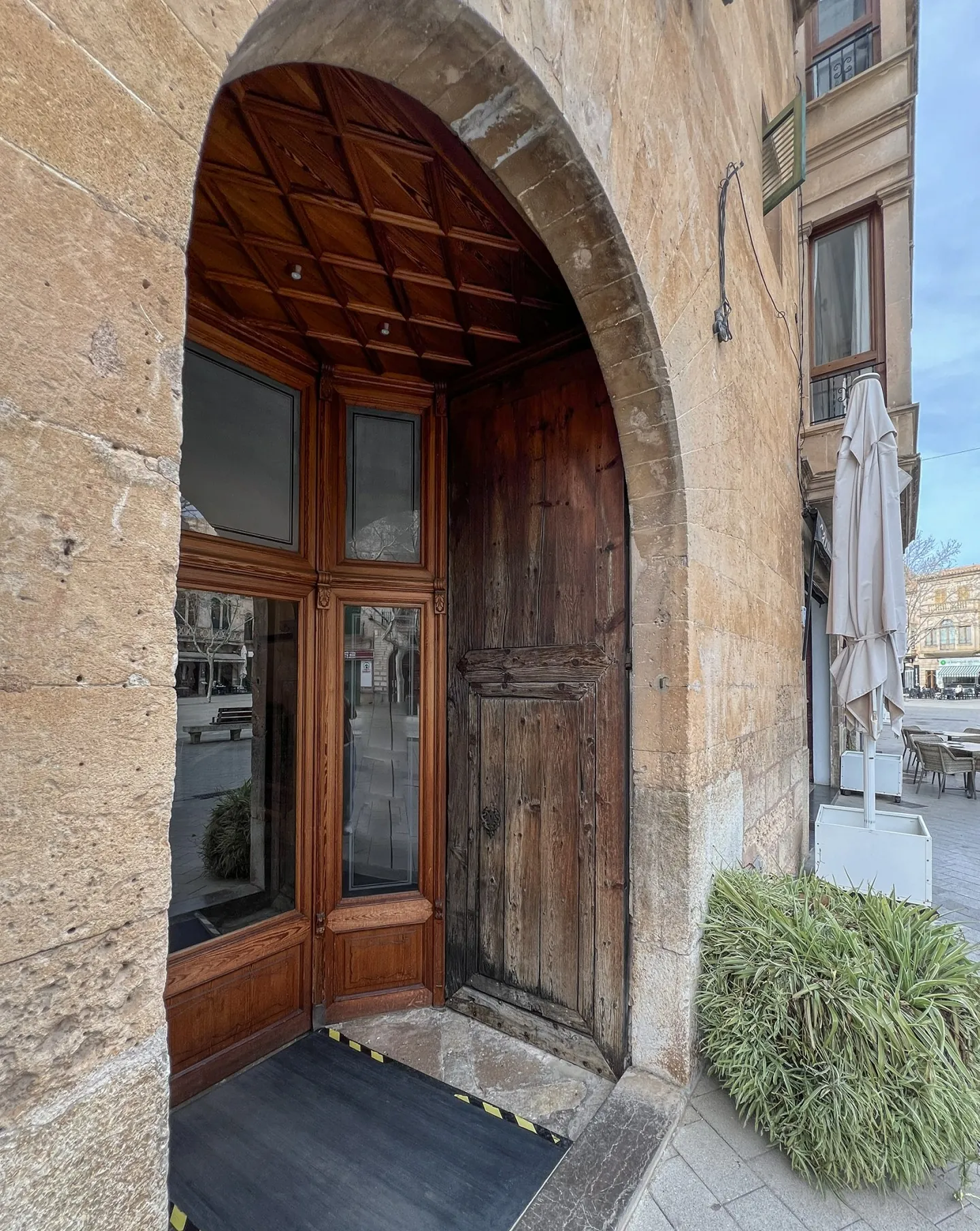Character Townhouse with Exceptional Potential in Central Llucmajor - 1