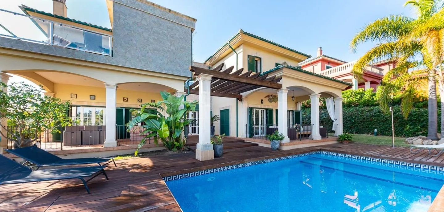 Mediterranean Villa with great style and views - 1