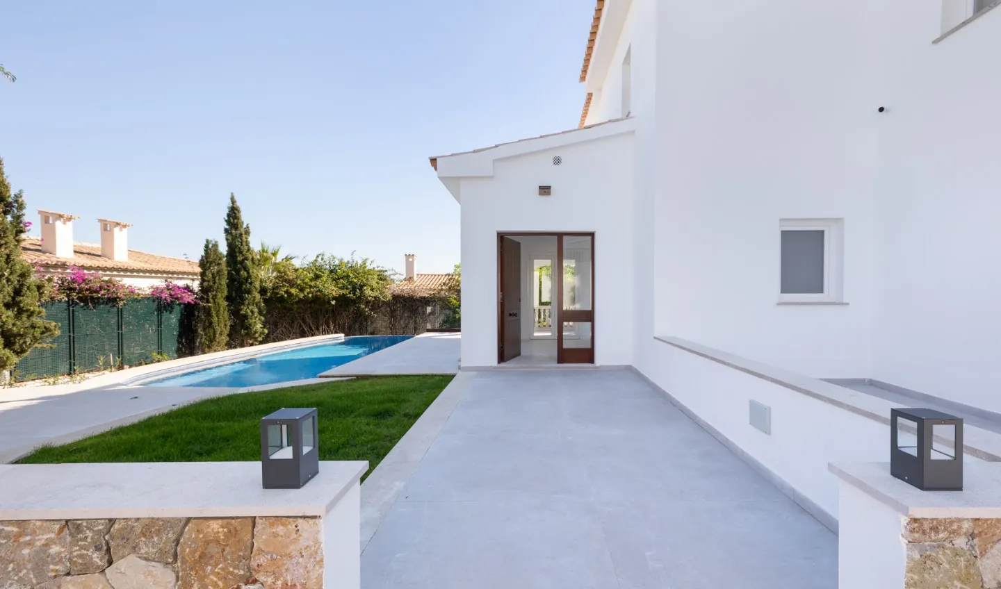 Restored villa with spectacular views - 1